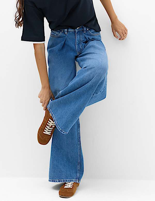 Jean taille haute coupe large &agrave; pli devant - CH