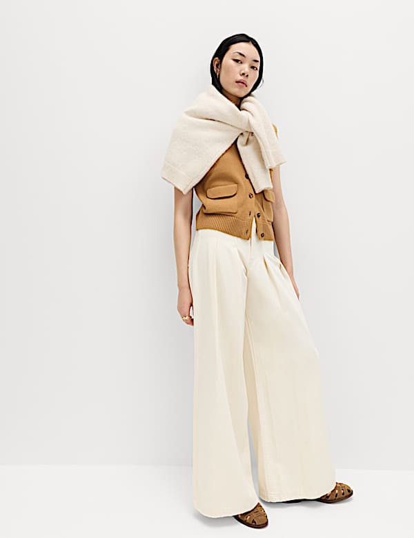 High Waisted Pleated Palazzo Jeans - US