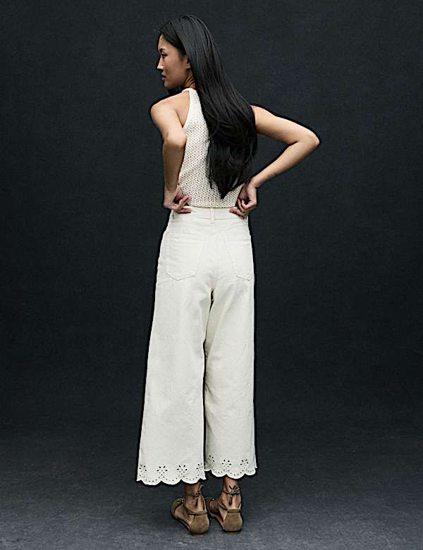 מכנסי ג'ינס 7/8 בגזרה רחבה וגבוהה עם רקמה - IL