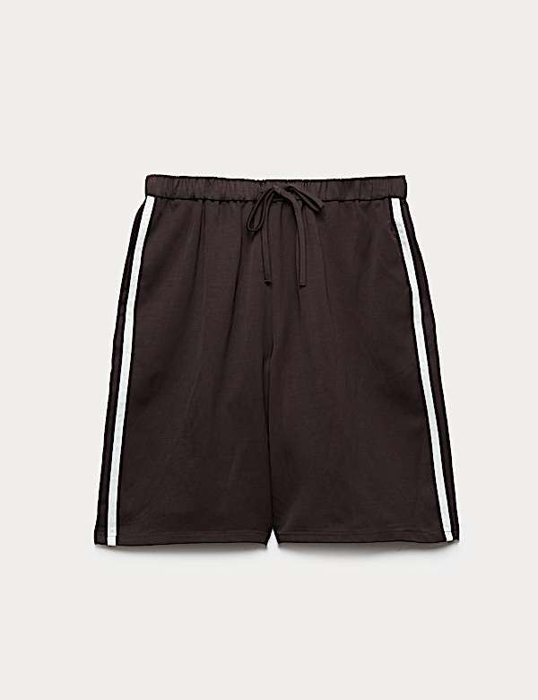Lang geschnittene Shorts mit Seitenstreifen und Leinenanteil - AT