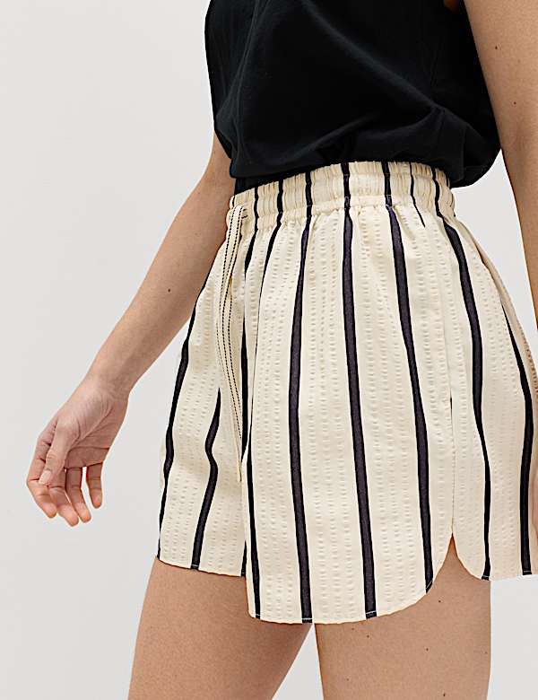 Cotton Blend Seersucker Striped Shorts - NO