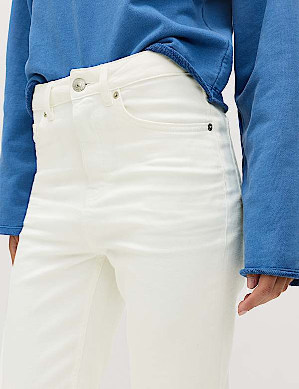 Jean raccourci coupe cintr&eacute;e taille haute - FR