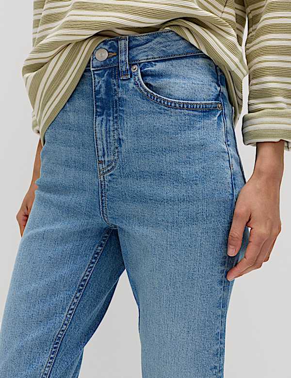 Schmal geschnittene Cropped-Jeans mit hohem Bund - DE
