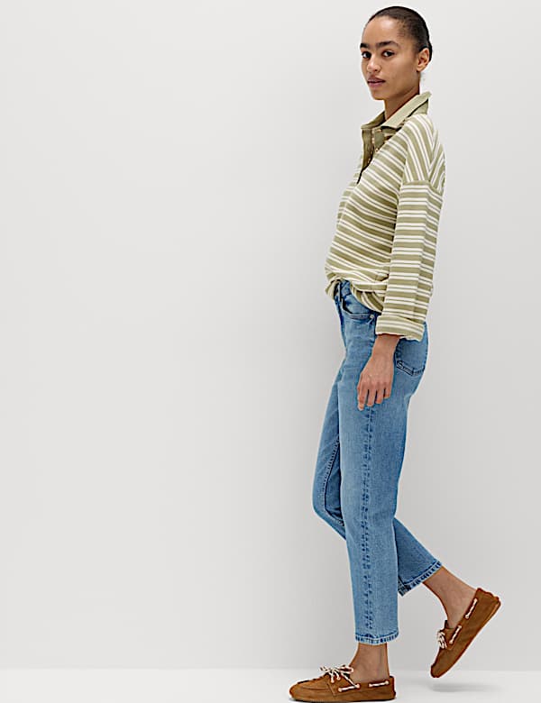 Schmal geschnittene Cropped-Jeans mit hohem Bund - DE