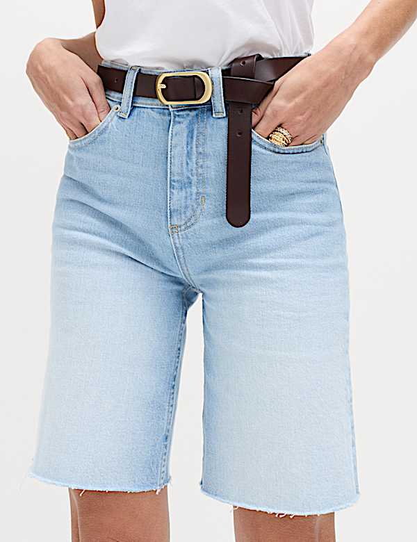 Hoch geschnittene Bermudashorts aus reiner Baumwolle - AT