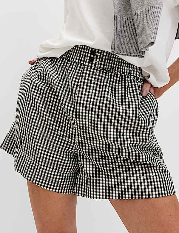 Pantalones cortos de cintura alta con estampado vichy - US