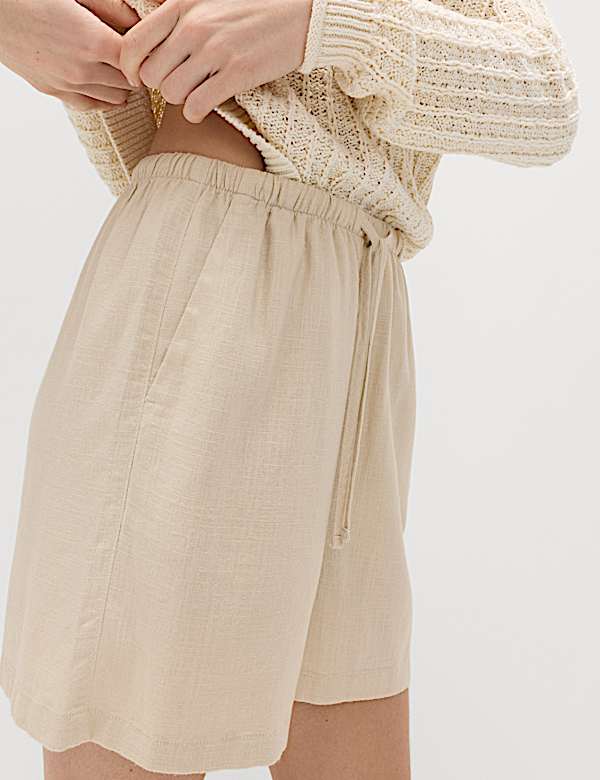 Pull On High Waisted Shorts with Linen - BN