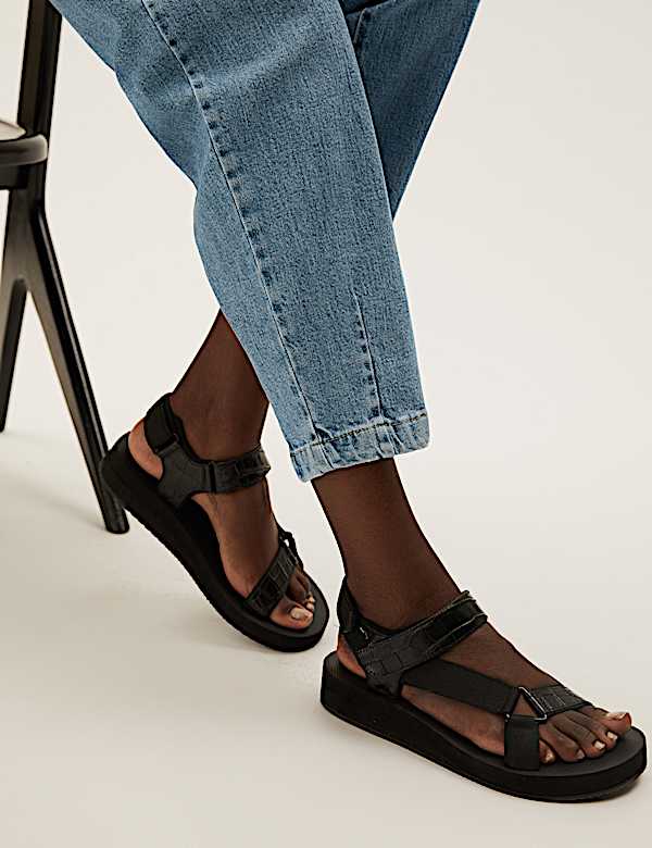 High Waisted Balloon Jeans