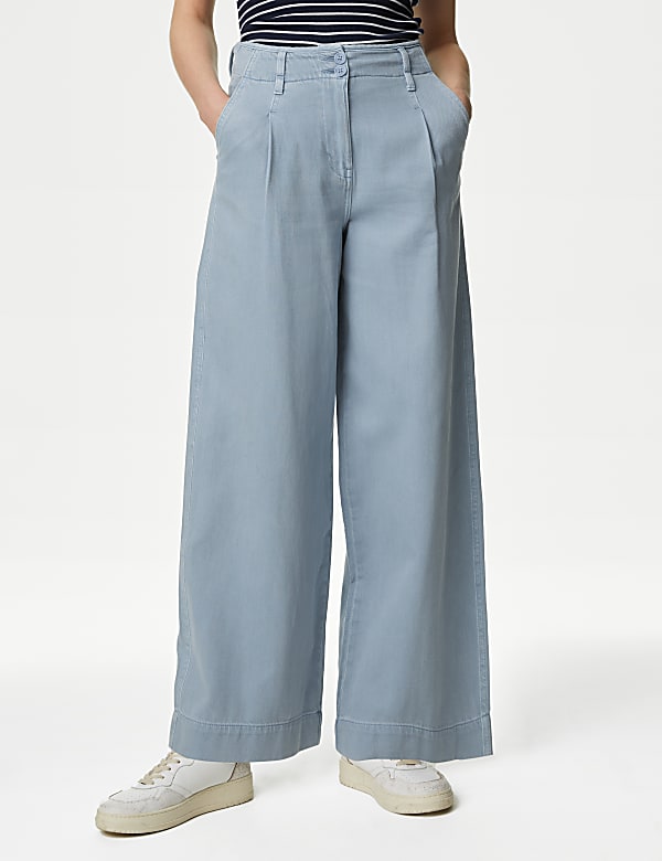 Lyocell™ Blend Pleated Wide Leg Trouser