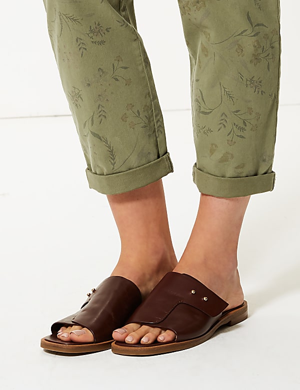 Floral Print Tapered Leg Chinos