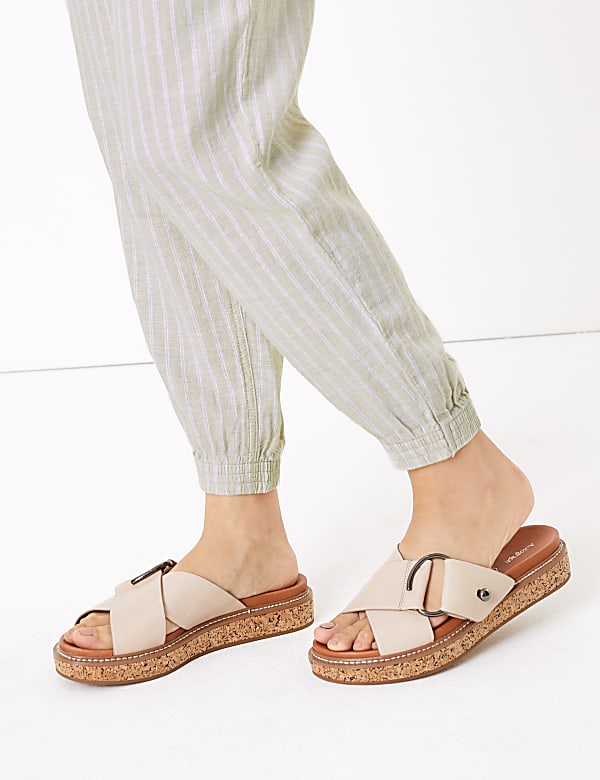 Linen Tapered Trousers