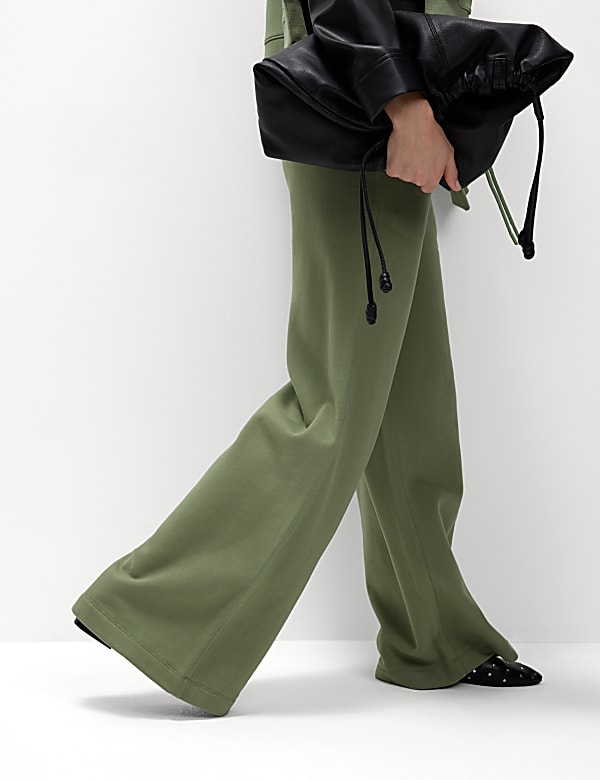 Wide legged jogging bottoms on sale