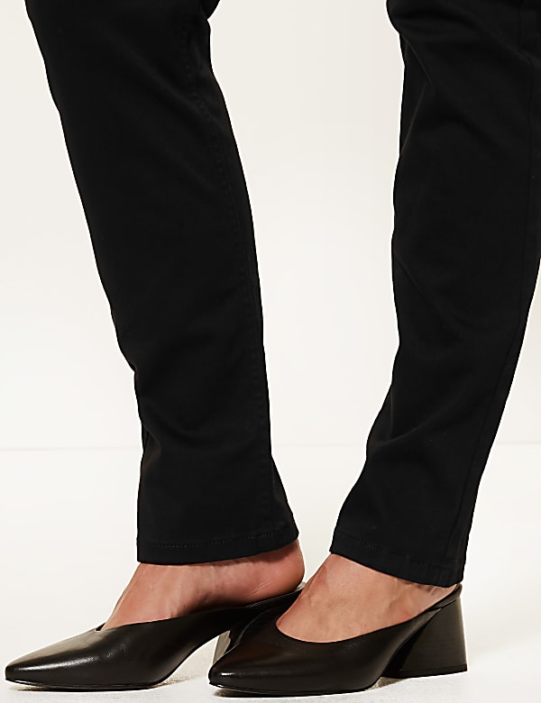 Sculpt & Lift Mid Rise Straight Leg Jeans