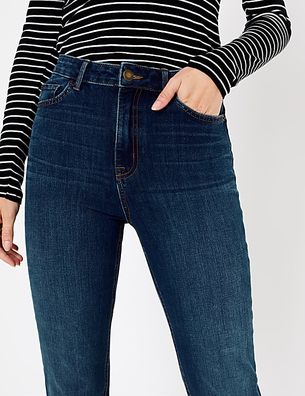 Magic Lift Straight Leg Jeans