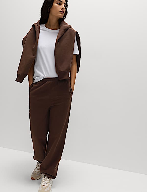 Jogger &mu;&epsilon; &lambda;ά&sigma;&tau;&iota;&chi;&omicron; &sigma;&tau;&alpha; &mu;&pi;&alpha;&tau;&zeta;ά&kappa;&iota;&alpha; &kappa;&alpha;&iota; &upsilon;&psi;&eta;&lambda;ή &pi;&epsilon;&rho;&iota;&epsilon;&kappa;&tau;&iota;&kappa;ό&tau;&eta;&tau;&alpha; &sigma;&epsilon; &beta;&alpha;&mu;&beta;ά&kappa;&iota; - GR