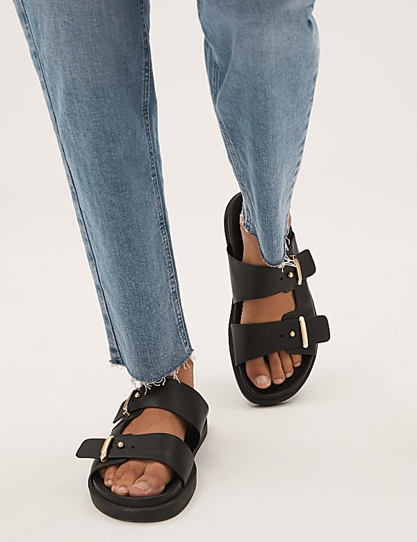 The Mom Jeans