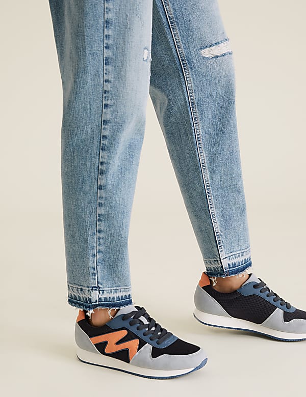 The Mom Jeans