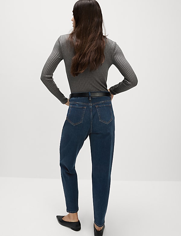 The Mom Jeans