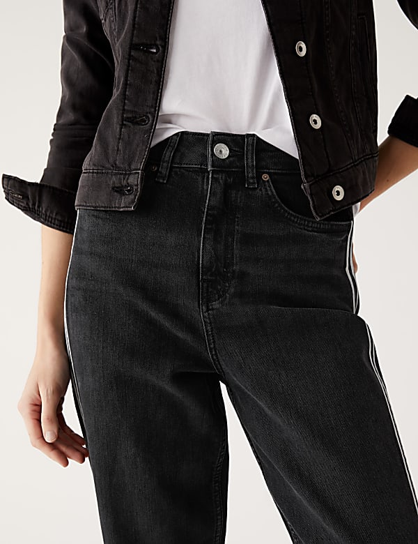 The Mom Jeans