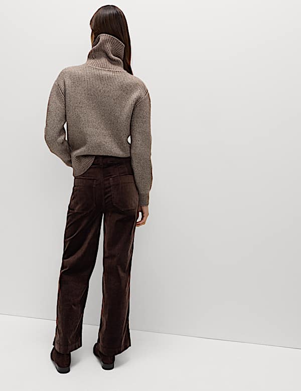 Pantalon coupe large en velours côtelé - BE