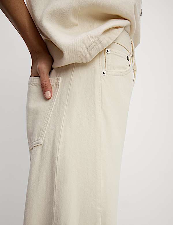 Mid Rise Barrel Jeans