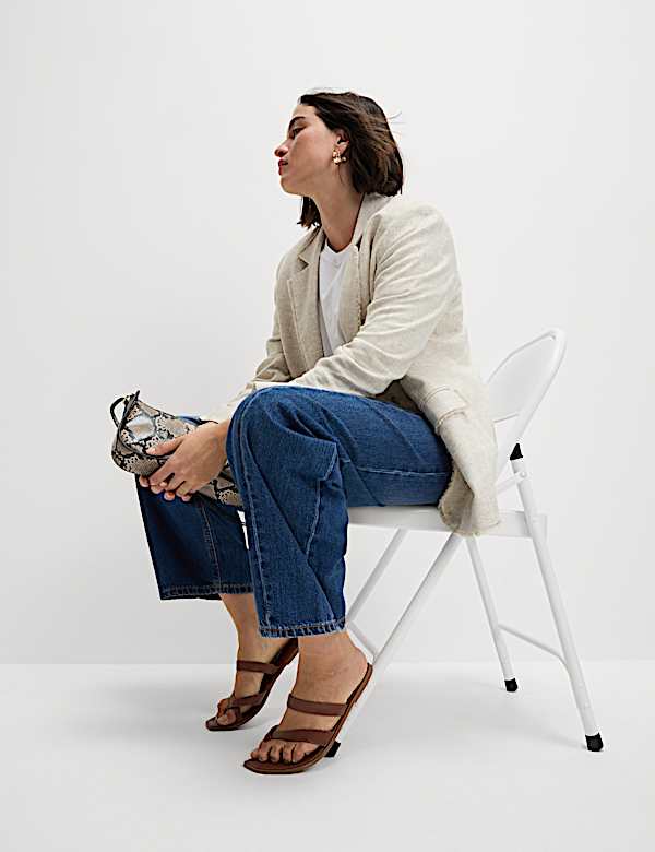 Mid Rise Barrel Jeans
