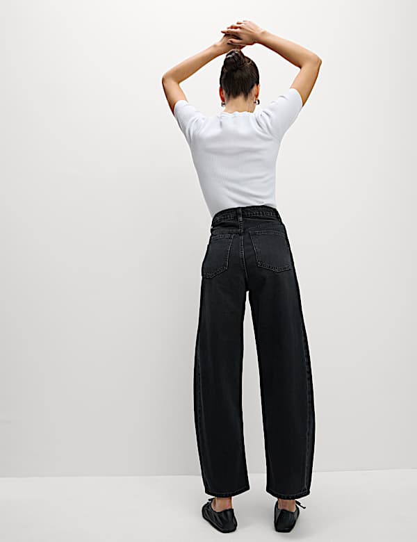 Mid Rise Barrel Jeans