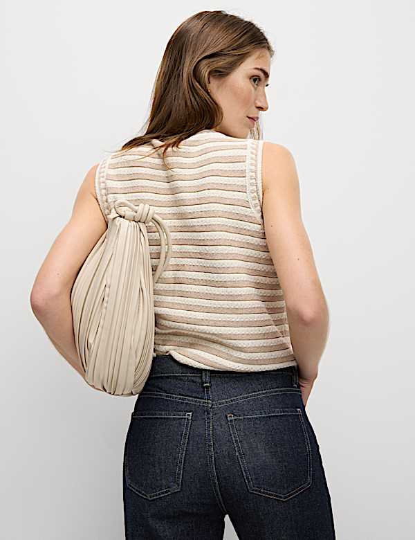 High Waisted Cropped Slim Fit Jeans - EE