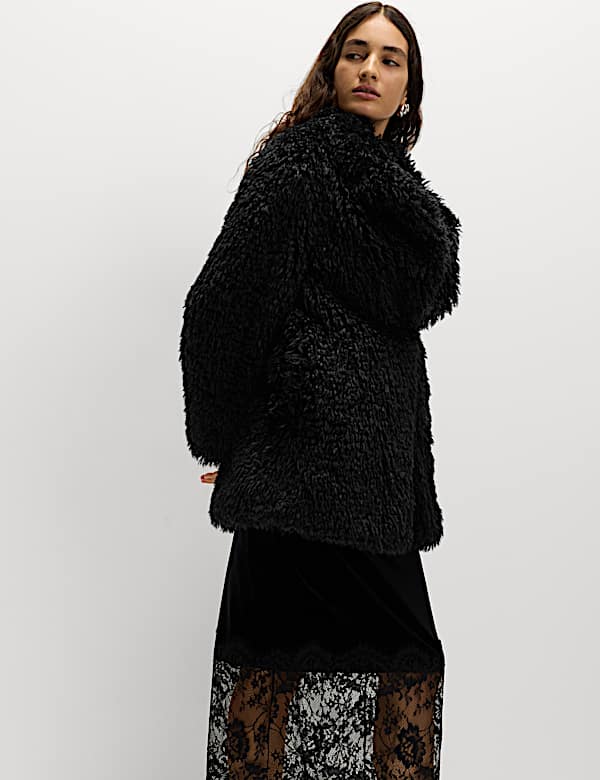 Mantel mit zotteligem Kunstpelz - DE