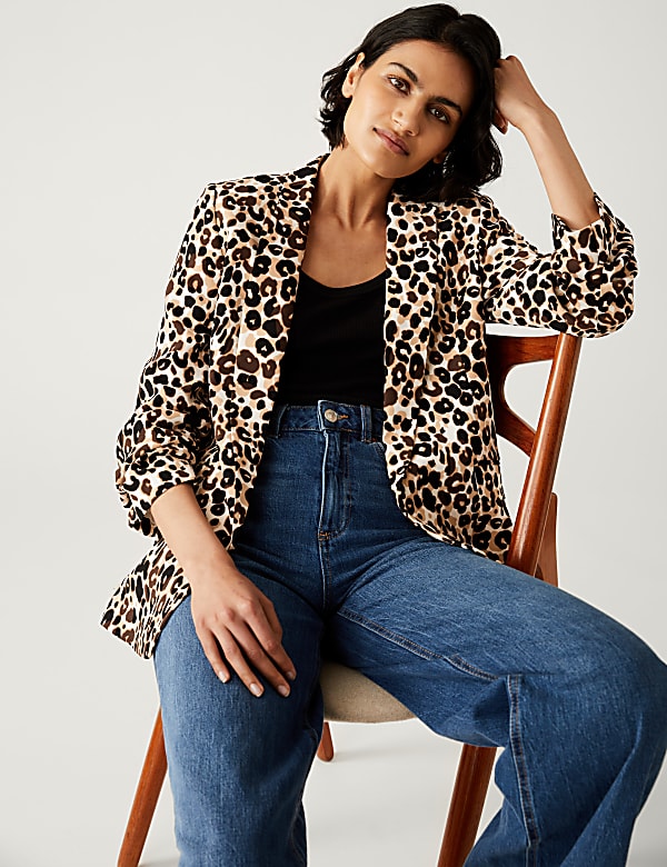 Relaxed Animal Print Ruched Sleeve Blazer