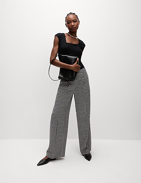 Printed Elasticated Waist Wide Leg Trousers
