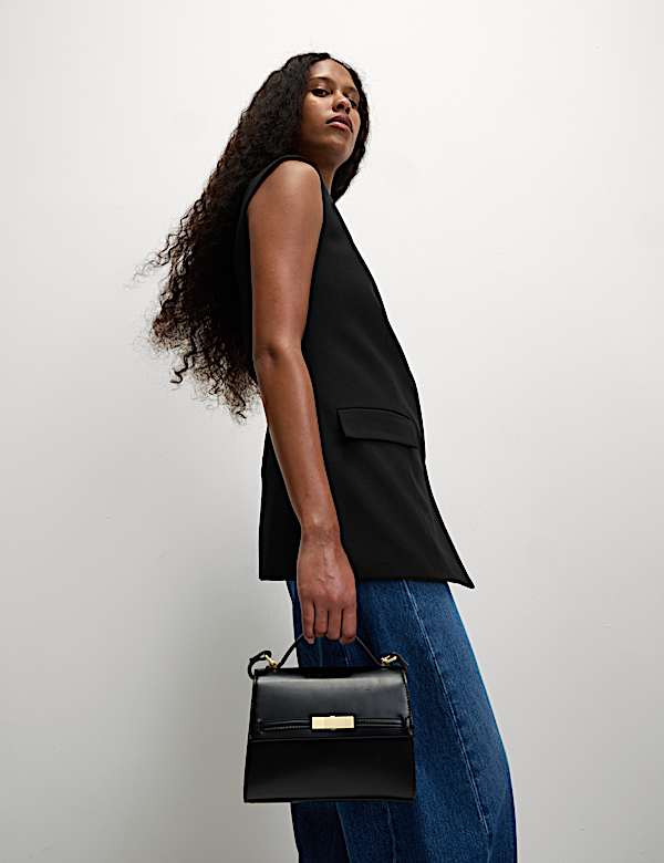 Plisségilet met knoopsluiting en V-hals - NL