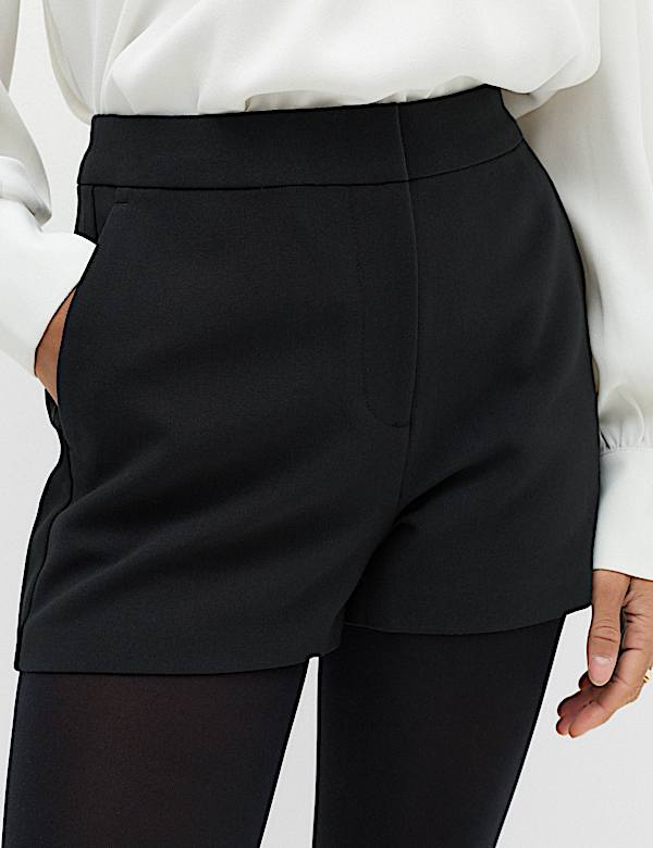 Tailored Mid Rise Cropped Shorts - UA