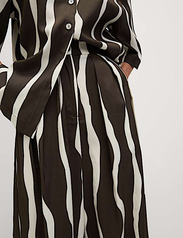 Printed Wide Leg Trouser