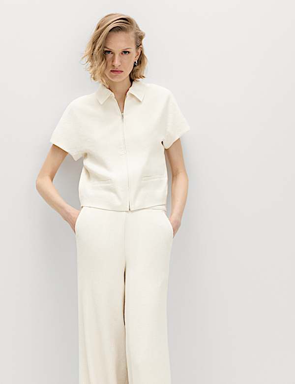 Textured Short Sleeve Zip Through Jacket