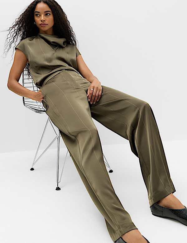 Satinhose mit geradem Bein und Nadelstreifen - DE