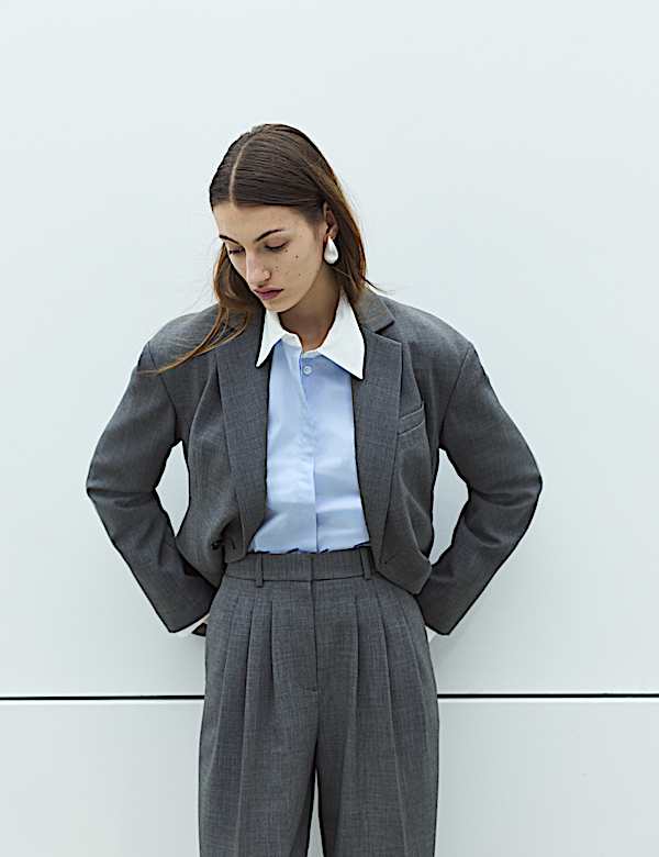 Pantalon coupe carotte &agrave; pli sur le devant - CH