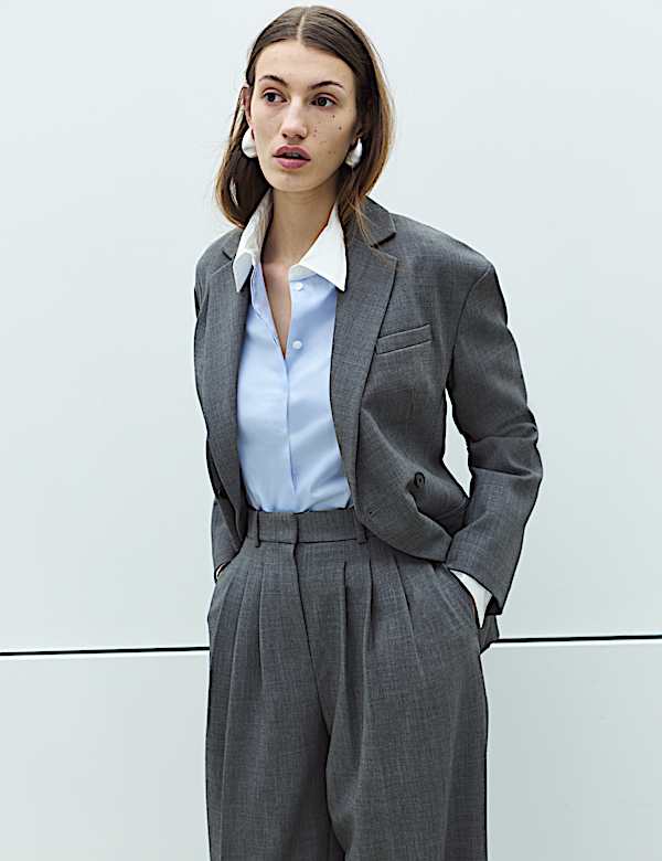 Pantalon coupe carotte &agrave; pli sur le devant - CH