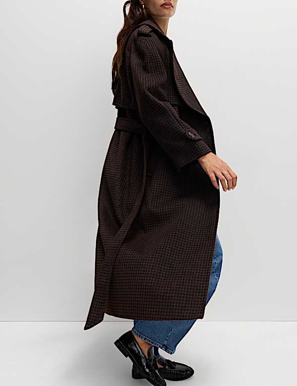 מעיל משבצות מחויט בגזרה ארוכה עם חגורה - IL