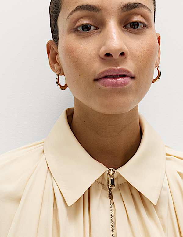 Bomberjacke aus reinem Lycocell mit Plisseedetail - AT