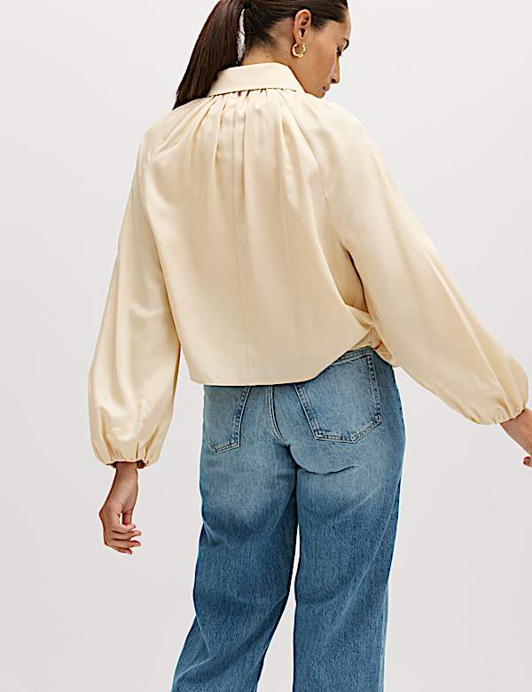 Bomberjacke aus reinem Lycocell mit Plisseedetail - AT