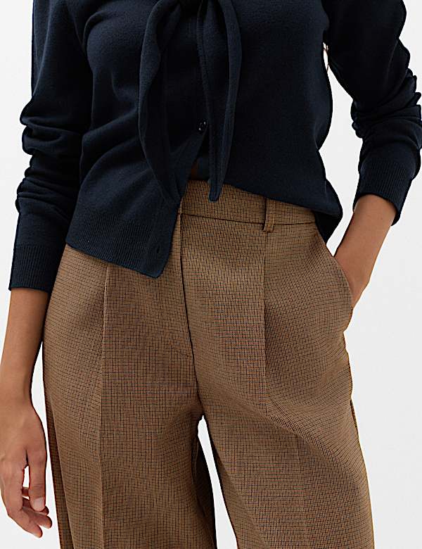 Pantalones de pata ancha de cuadros peque&ntilde;os con pliegues - US
