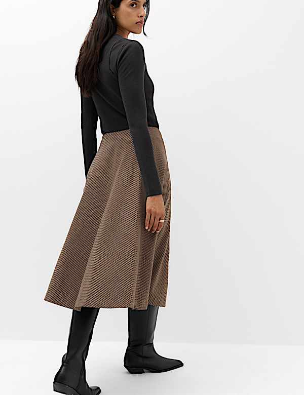 Checked Midi Circle Skirt - UA