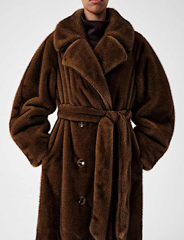 Lang geschnittener Trenchcoat mit Kunstpelzkragen - DE