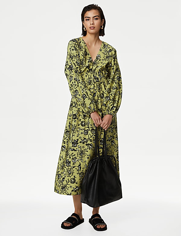 Printed V-Neck Midaxi Waisted Dress