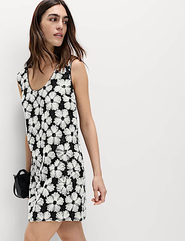 Robe tube coupe courte en coton mélangé à décolleté rond et motif floral - CH