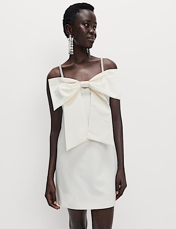 Robe coupe courte ornée d'un détail nœud - CH