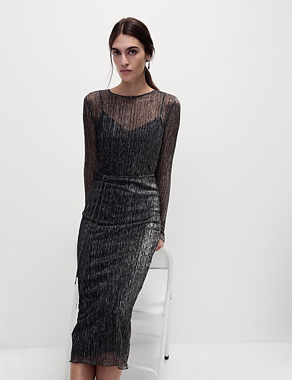 שמלת מידקסי בגזרה ישרה וצמודה מבד לורקס עם צווארון עגול - IL