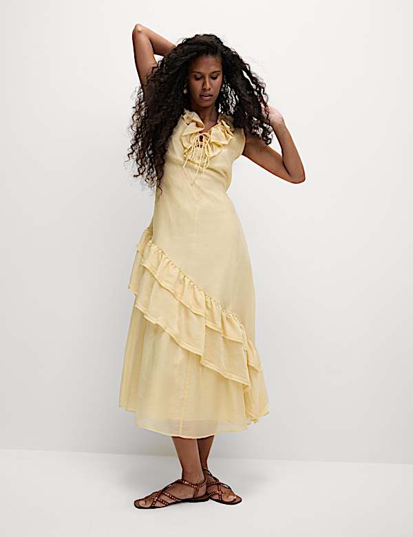 שמלת מידי בגזרה ישרה וצמודה מבד עשיר בסיב תאית עם קפלים - IL