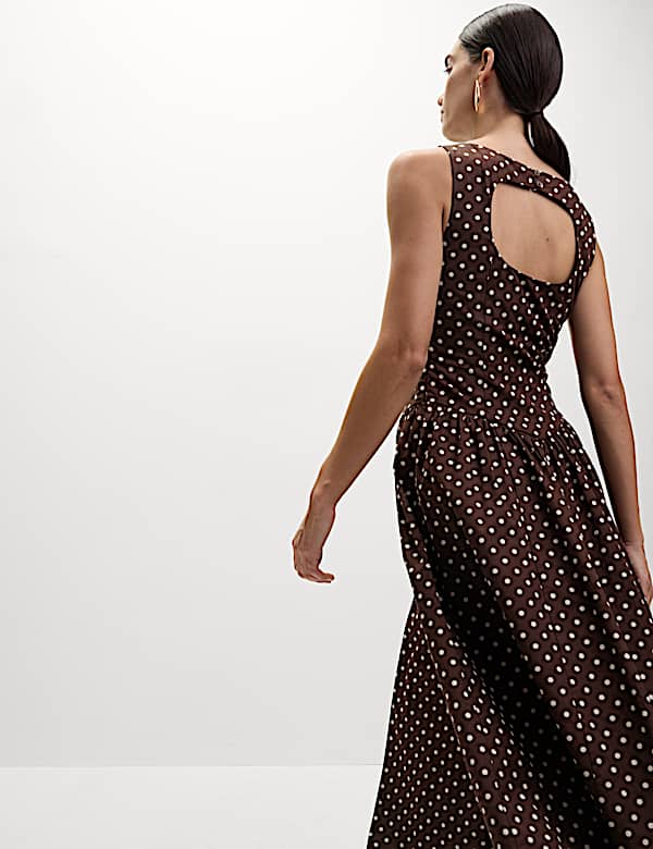 Robe midaxi à col rond, taille ajustée et motif pois - LU